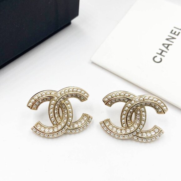 Chanel Classic Gold CC  Pearl Crystal Large Piercing Earrings - Picture 2 of 4